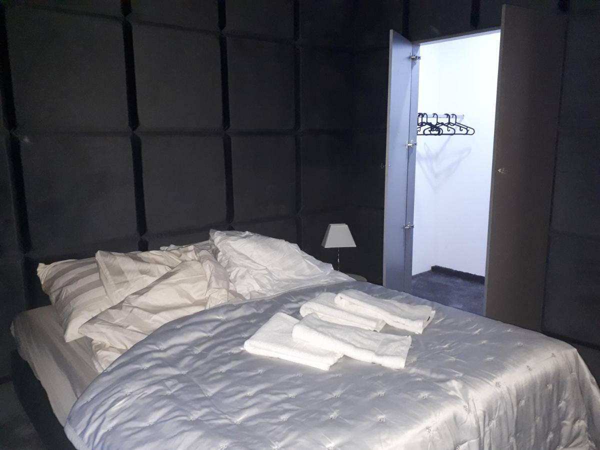 Apartamenty Centrum- Kochanowskiego -Dawniej Two-Bedroom Apartment 锡隆纳葛拉 外观 照片